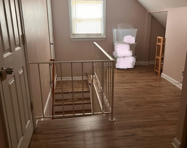 205 Villa Place - Photo Thumbnail 7