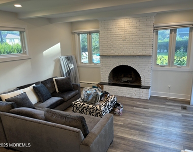 55 Pinewood Avenue - Photo Thumbnail 3