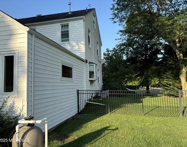 55 Pinewood Avenue - Photo Thumbnail 10