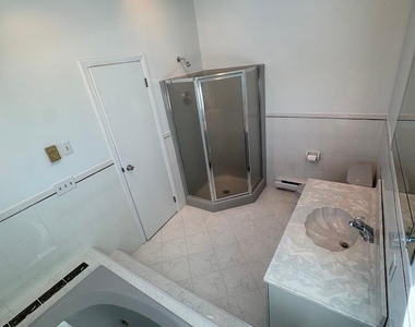 3248 Beachview Drive - Photo Thumbnail 8