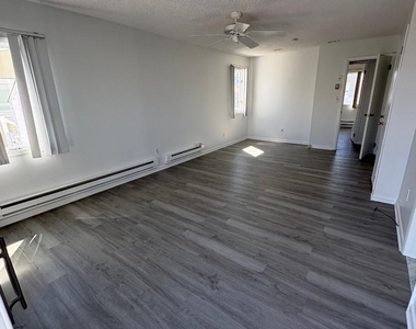 3248 Beachview Drive - Photo Thumbnail 9