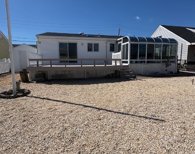 3248 Beachview Drive - Photo Thumbnail 20