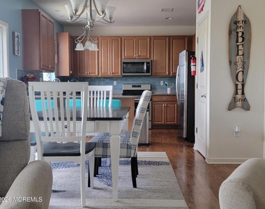 387 Kingfisher Road - Photo Thumbnail 5