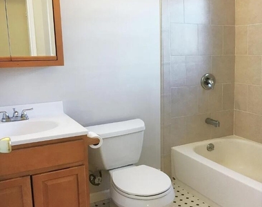 321 Shore Drive - Photo Thumbnail 2