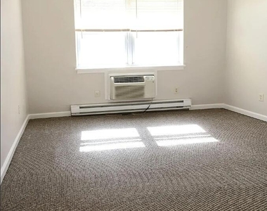 321 Shore Drive - Photo Thumbnail 5