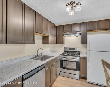 134 Whispering Oaks Way - Photo Thumbnail 16
