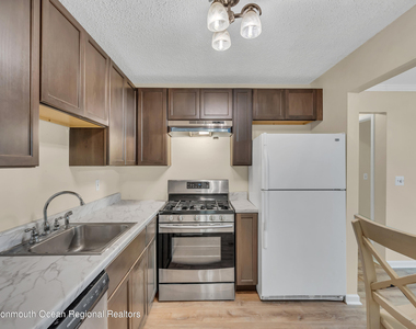 134 Whispering Oaks Way - Photo Thumbnail 14