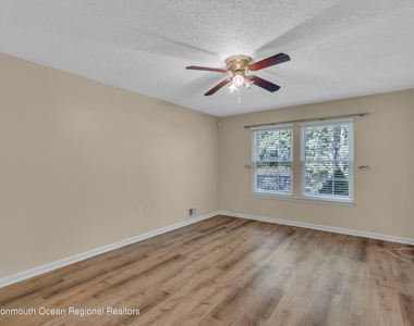 134 Whispering Oaks Way - Photo Thumbnail 23