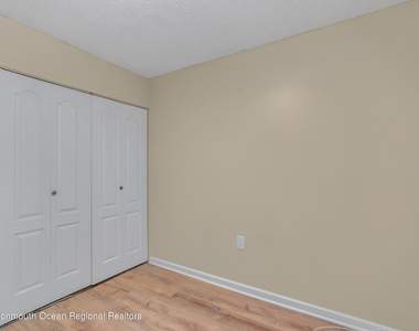 134 Whispering Oaks Way - Photo Thumbnail 18