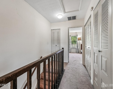 289 Bromley Place - Photo Thumbnail 10