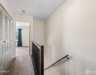 289 Bromley Place - Photo Thumbnail 9