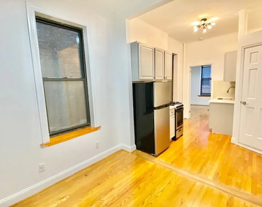 306 East 11th Street - Photo Thumbnail 2