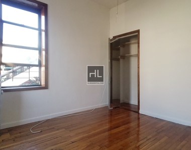 Tiemann Place - Photo Thumbnail 2