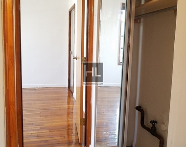 Tiemann Place - Photo Thumbnail 3