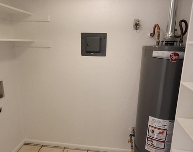 2117 W Missouri Avenue - Photo Thumbnail 9