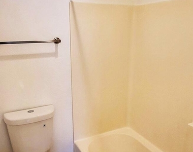 2117 W Missouri Avenue - Photo Thumbnail 13