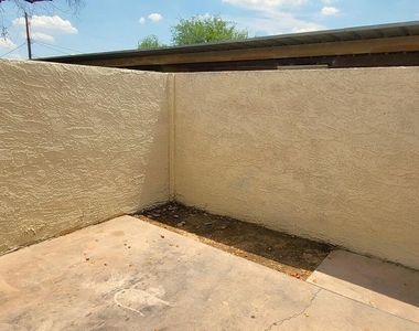 2117 W Missouri Avenue - Photo Thumbnail 20