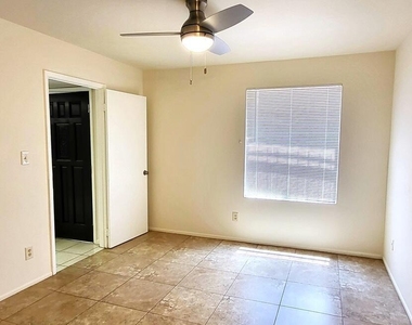 2117 W Missouri Avenue - Photo Thumbnail 15