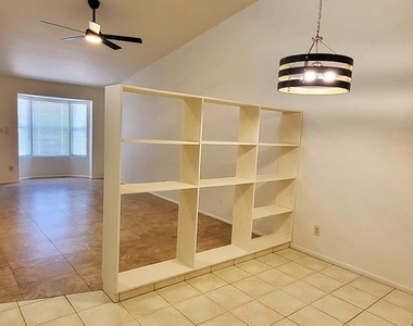 2117 W Missouri Avenue - Photo Thumbnail 4