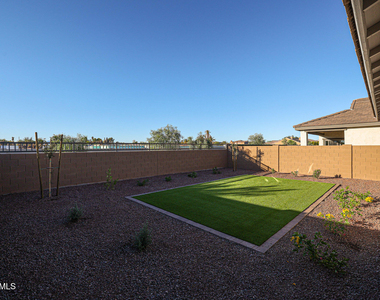 7931 W Frier Drive - Photo Thumbnail 32
