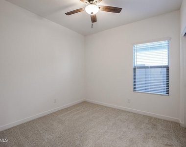 7931 W Frier Drive - Photo Thumbnail 25