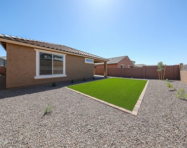 7126 W Bent Tree Drive - Photo Thumbnail 17