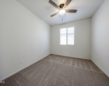 7126 W Bent Tree Drive - Photo Thumbnail 12
