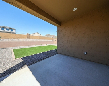 7126 W Bent Tree Drive - Photo Thumbnail 18
