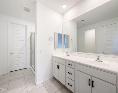 28486 N 134th Avenue - Photo Thumbnail 10