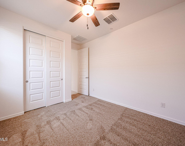 28486 N 134th Avenue - Photo Thumbnail 15
