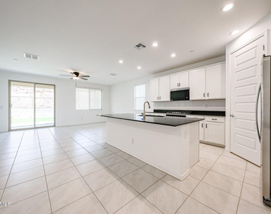 28486 N 134th Avenue - Photo Thumbnail 3