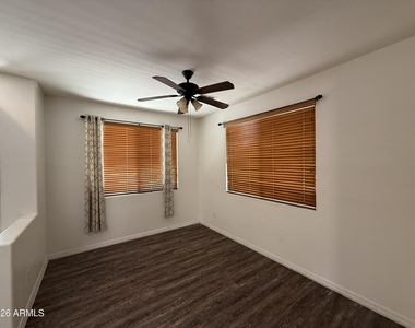 1670 E Elgin Street - Photo Thumbnail 4