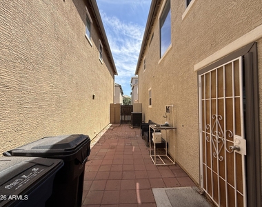 1670 E Elgin Street - Photo Thumbnail 16