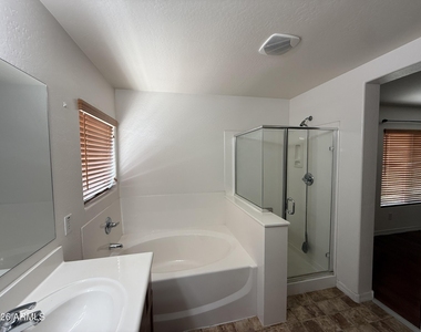 1670 E Elgin Street - Photo Thumbnail 13