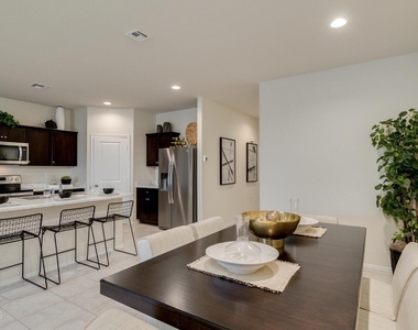 1319 W Raymond Avenue - Photo Thumbnail 5