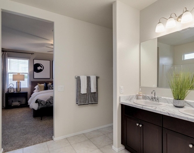 1319 W Raymond Avenue - Photo Thumbnail 27