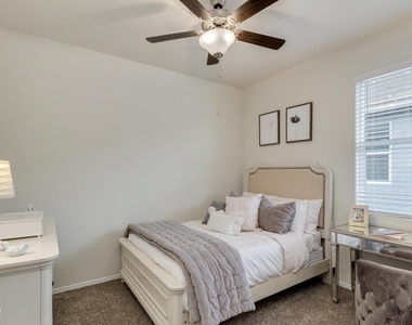 1319 W Raymond Avenue - Photo Thumbnail 20