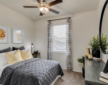 1319 W Raymond Avenue - Photo Thumbnail 21