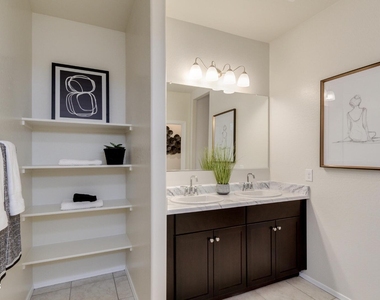 1319 W Raymond Avenue - Photo Thumbnail 28