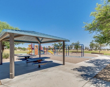 1319 W Raymond Avenue - Photo Thumbnail 34