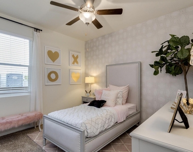 1319 W Raymond Avenue - Photo Thumbnail 18