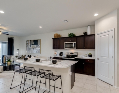 1319 W Raymond Avenue - Photo Thumbnail 9