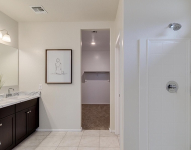 1319 W Raymond Avenue - Photo Thumbnail 29