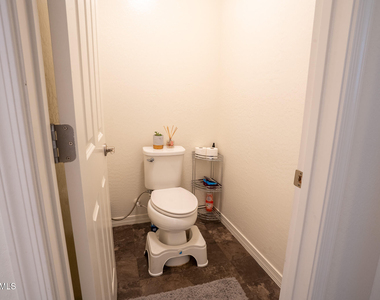 16425 W Latham Street - Photo Thumbnail 23