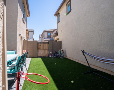 16425 W Latham Street - Photo Thumbnail 31