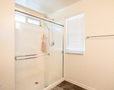 16425 W Latham Street - Photo Thumbnail 24