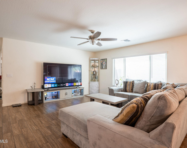 16425 W Latham Street - Photo Thumbnail 6