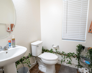 16425 W Latham Street - Photo Thumbnail 13