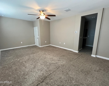 10424 S 54th Lane - Photo Thumbnail 25