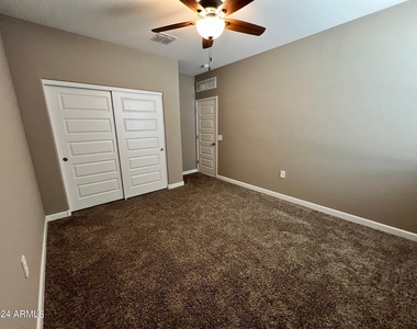 10424 S 54th Lane - Photo Thumbnail 40